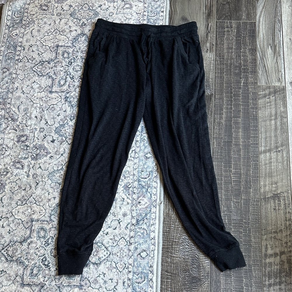 Women’s  gray lounge Pants with pockets